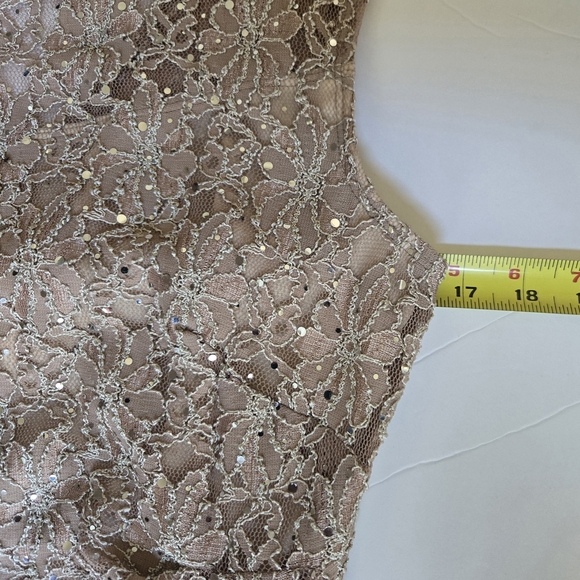 Connected Apparel Beige Lace Dress. Size 8 - Picture 3 of 8